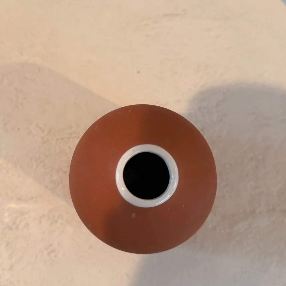 TERRACOTTA CERAMIC SMALL BOHEMIAN BOTTLE SHAPED VASE WHITE GLAZED RIM RUSTIC EUC